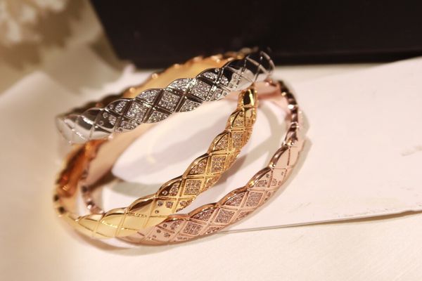 selling classic fashion domineering generous bracelet diamond pattern temperament noble gold rose gold premium quality, Black
selling classic fashion domineering generous bracelet diamond pattern temperament noble gold rose gold premium quality, Black