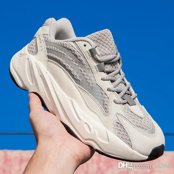 дизайнер роскошный стиль mens casual платформа дышащий ботинок мужчина спортивная обувь тапки тройные мода обувь повседневная обувь trend, Black
дизайнер роскошный стиль mens casual платформа дышащий ботинок мужчина спортивная обувь тапки тройные мода обувь повседневная обувь trend, Black