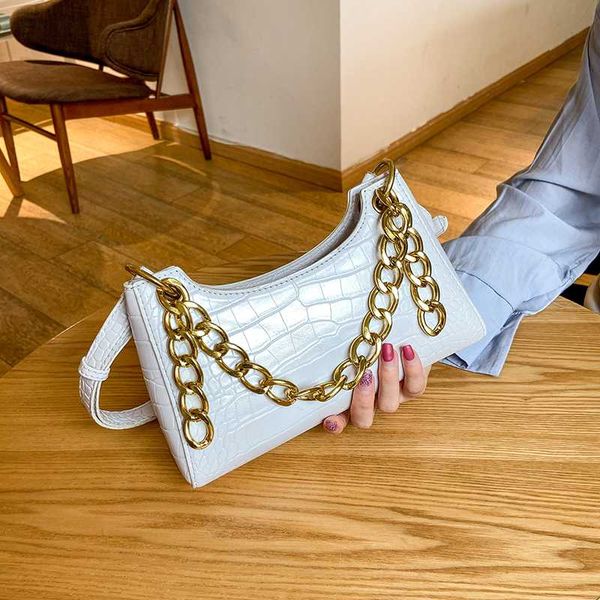 2020 mini pu leather shoulder bags for women fashion crocodile pattern baguette bags chain design hand bag female travel
2020 mini pu leather shoulder bags for women fashion crocodile pattern baguette bags chain design hand bag female travel