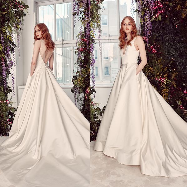 simple a line rita vinieris bohemian dresses v neck sleeveless satin ruched wedding gowns sweep train robe de mariée, White 
simple a line rita vinieris bohemian dresses v neck sleeveless satin ruched wedding gowns sweep train robe de mariée, White