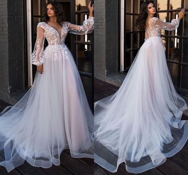 2020 sheer lace appliqued a-line beach wedding dress long sleeve v neck sweep train bohemian plus size bridal gown custom made, White
2020 sheer lace appliqued a-line beach wedding dress long sleeve v neck sweep train bohemian plus size bridal gown custom made, White