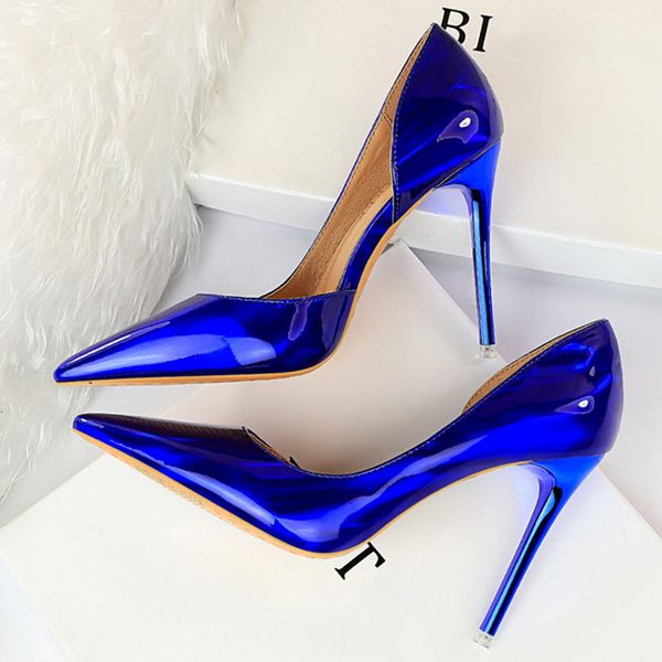 2020 new luxury women patent leather pumps green blue thin high heels solid extreme high heels pumps party shoes large size, Black
2020 new luxury women patent leather pumps green blue thin high heels solid extreme high heels pumps party shoes large size, Black