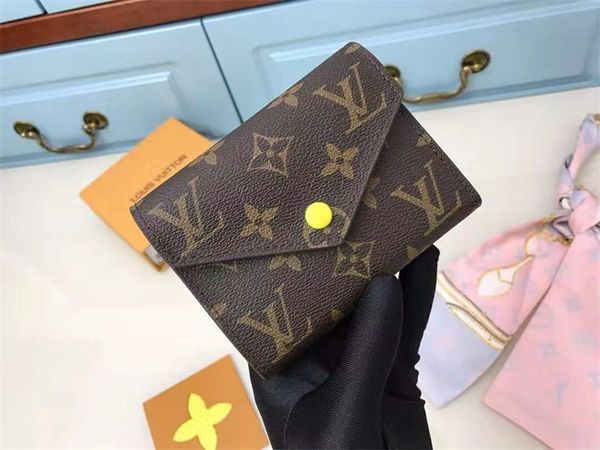 оригинальный дизайнерский кошелек короткий кошелек на молнии женская натуральная кожа молния дизайн карты мешок круглый кошелек для монет ор, Red;black
оригинальный дизайнерский кошелек короткий кошелек на молнии женская натуральная кожа молния дизайн карты мешок круглый кошелек для монет ор, Red;black