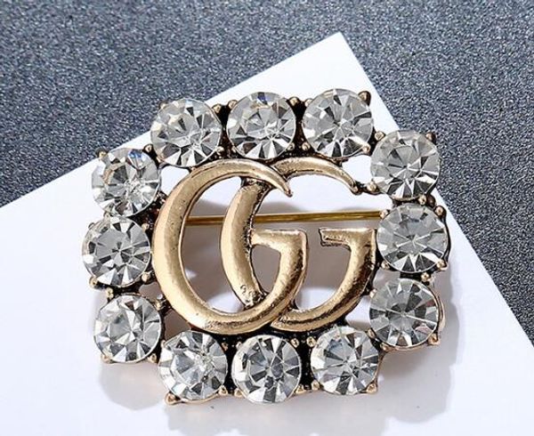 Hot Luxury Brand Brooch Famous European Designer Shanel Suit Lapel Pin for Women Brand Jewelry Gift with Fast Shipping 236
Hot Luxury Brand Brooch Famous European Designer Shanel Suit Lapel Pin for Women Brand Jewelry Gift with Fast Shipping 236