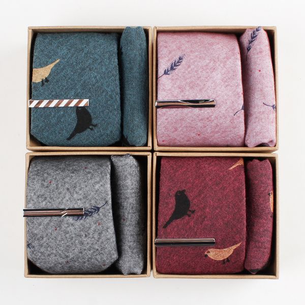 6 cm wide pure cotton cartoon printing man tie,handkerchief, tie clip gift box packing many color, Blue;purple
6 cm wide pure cotton cartoon printing man tie,handkerchief, tie clip gift box packing many color, Blue;purple