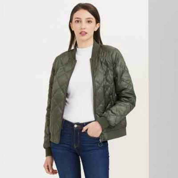 womes parkas fashion keep warm down coat down jackets female winter new diamond shape short paragraph designer size xs, Black
womes parkas fashion keep warm down coat down jackets female winter new diamond shape short paragraph designer size xs, Black