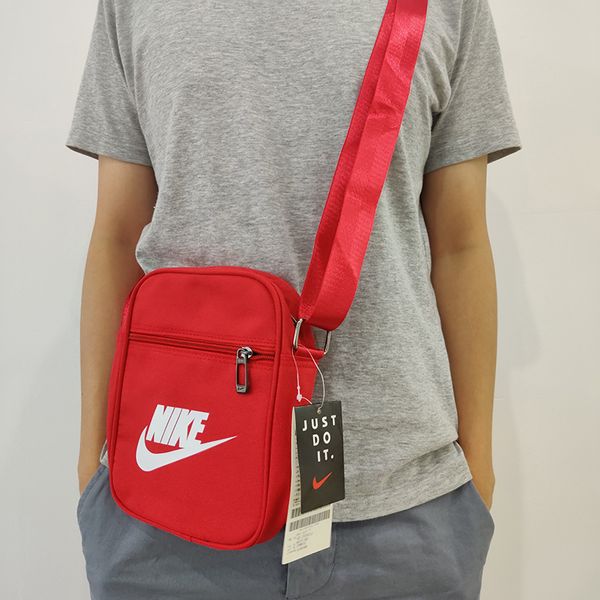 mens luxury waist bag designer fanny pack sport brand cross body bag with letter printed 4 color available outdoor belt bag xf1x b104411x
mens luxury waist bag designer fanny pack sport brand cross body bag with letter printed 4 color available outdoor belt bag xf1x b104411x