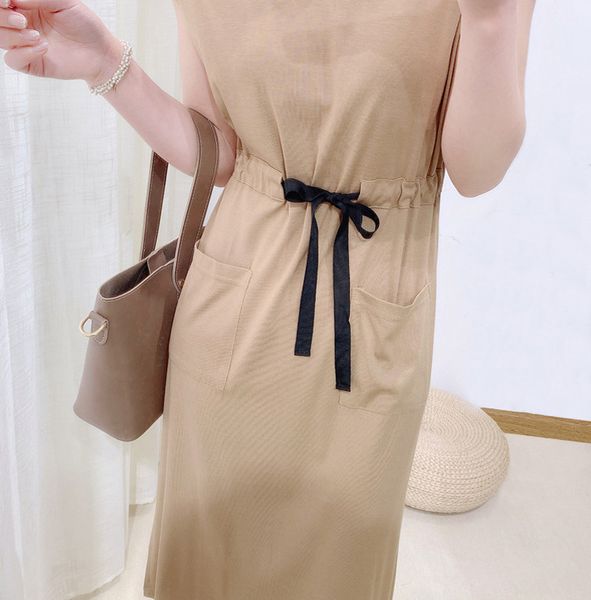 2020 women's casual v-neck knitted dress women's cool breathable cheongsam dress, Black;gray
2020 women's casual v-neck knitted dress women's cool breathable cheongsam dress, Black;gray
