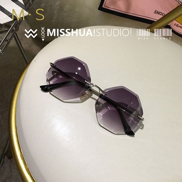 new round sunglasses women oversized eyewear 2018 gradient brown pink rimless sun glasses for female gift brand designer uv400 y200619, White;black
new round sunglasses women oversized eyewear 2018 gradient brown pink rimless sun glasses for female gift brand designer uv400 y200619, White;black