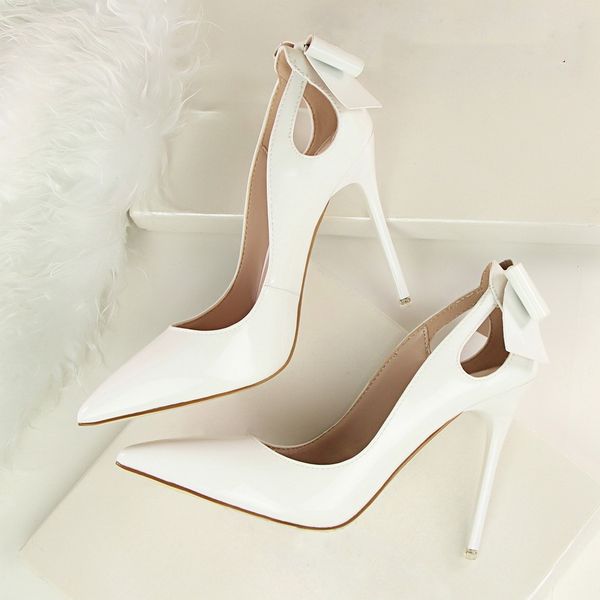 spring elegant pumps high-heeled shoes sweet bow patent leather thin high heels shoes pointed hollow shoes, Black 
spring elegant pumps high-heeled shoes sweet bow patent leather thin high heels shoes pointed hollow shoes, Black