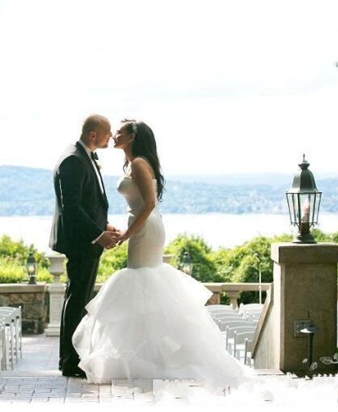 Sexy Elegant White Spaghetti Straps Mermaid Wedding Dresses Puffy Tulle Skirts Lace up Beach Custom Made Bridal Gowns
Sexy Elegant White Spaghetti Straps Mermaid Wedding Dresses Puffy Tulle Skirts Lace up Beach Custom Made Bridal Gowns
