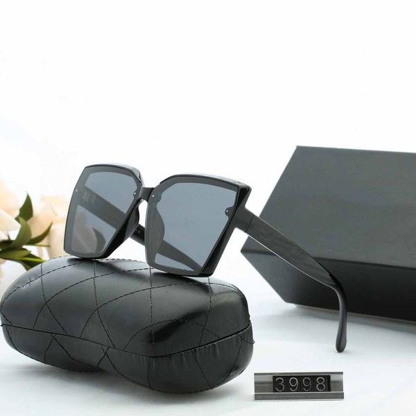 luxury big qualtiy new fashion 3998 tom sunglasses for man woman erika eyewear ford designer brand sun glasses with or tom, White;black
luxury big qualtiy new fashion 3998 tom sunglasses for man woman erika eyewear ford designer brand sun glasses with or tom, White;black