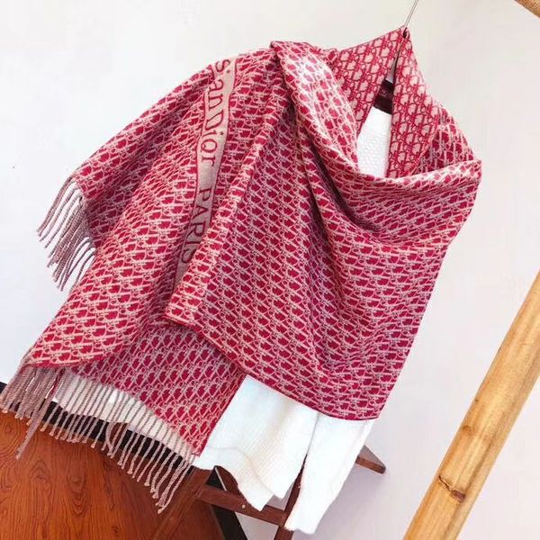 1040 winter new scarf, double-sided two-color workmanship is exquisite. scarf and shawl, fashionable and versatile high-end atmospheric neck, Blue;gray
1040 winter new scarf, double-sided two-color workmanship is exquisite. scarf and shawl, fashionable and versatile high-end atmospheric neck, Blue;gray