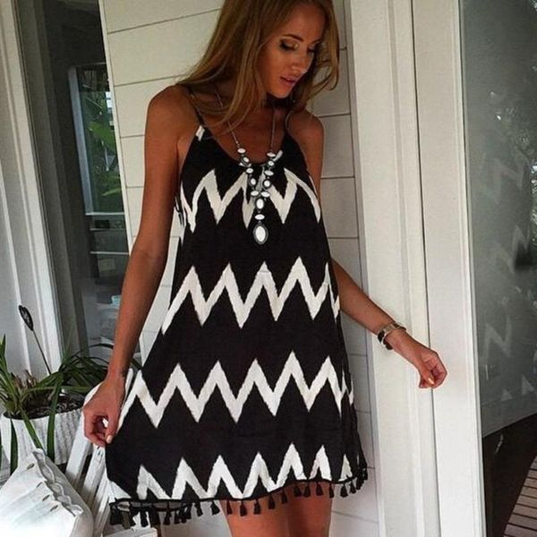 female wavy strip midi dress graceful braces shoulder lady dress tassel hem summer chiffon beach
female wavy strip midi dress graceful braces shoulder lady dress tassel hem summer chiffon beach