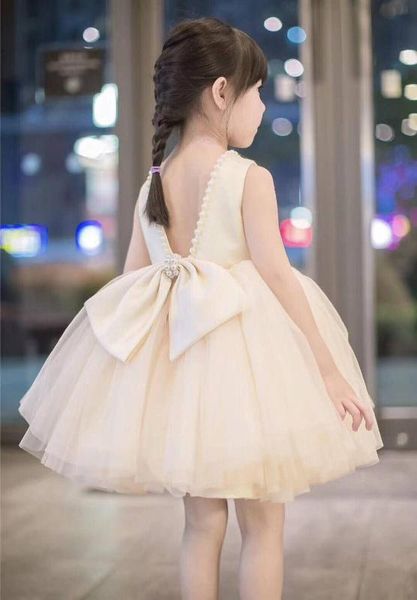 european and american parent-child summer new 2020 children's wear sleeveless bead back bow exposed back baby girl dress, Blue
european and american parent-child summer new 2020 children's wear sleeveless bead back bow exposed back baby girl dress, Blue