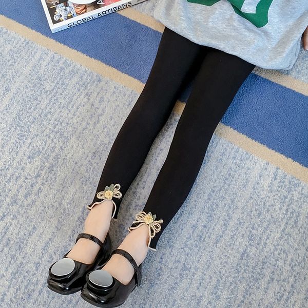 new creative lace lace wear flower children's leggings in the 2020 season of beauty bud girls' big children's clothing, Blue
new creative lace lace wear flower children's leggings in the 2020 season of beauty bud girls' big children's clothing, Blue