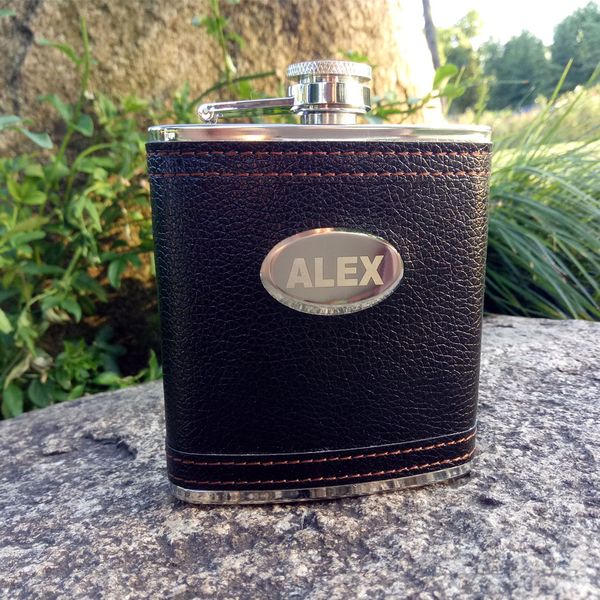 6oz /9oz personalized hip flask custom black leather stainless steel laser engraved gift for him, groomsmen gifts
6oz /9oz personalized hip flask custom black leather stainless steel laser engraved gift for him, groomsmen gifts