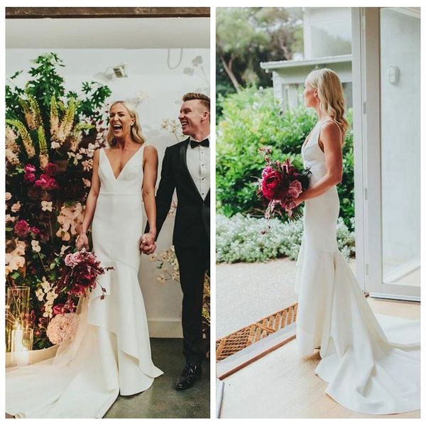 2020 уникальный глубокий v-образным вырезом атласная свадебные платья без рукавов белый русалка свадебные платья backless простые свадебные, White
2020 уникальный глубокий v-образным вырезом атласная свадебные платья без рукавов белый русалка свадебные платья backless простые свадебные, White