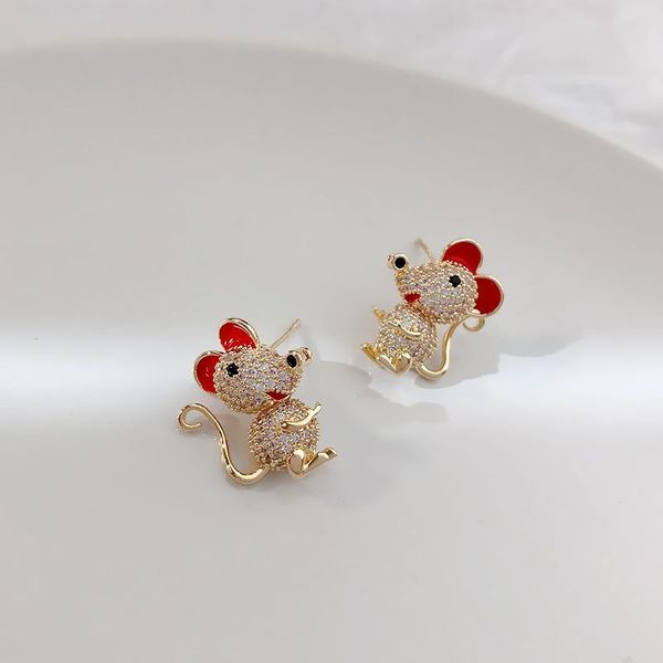 Korean version luxury zircon mouse earrings jewelry fashion trend 18k gold plated wild earrings femininity cute beauty earrings gift jewelry
Korean version luxury zircon mouse earrings jewelry fashion trend 18k gold plated wild earrings femininity cute beauty earrings gift jewelry