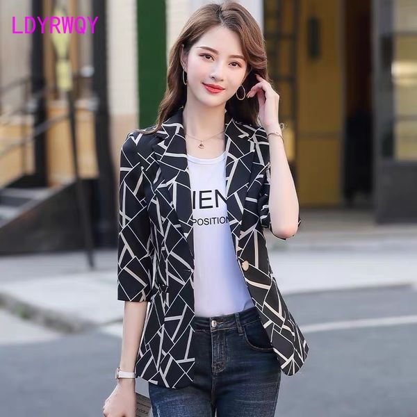 women's suits & blazers 2021 spring and summer ladies korean style plaid suit feminine slim three quarter office lady single button, White;black
women's suits & blazers 2021 spring and summer ladies korean style plaid suit feminine slim three quarter office lady single button, White;black