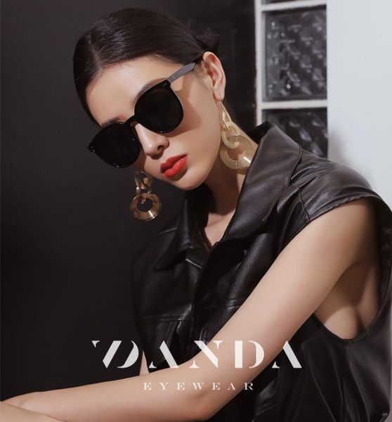 2020 new classic bamboo wood sunglasses brand design men women coating mirror sun glasses fashion sunglass retro glasses uv400, White;black
2020 new classic bamboo wood sunglasses brand design men women coating mirror sun glasses fashion sunglass retro glasses uv400, White;black