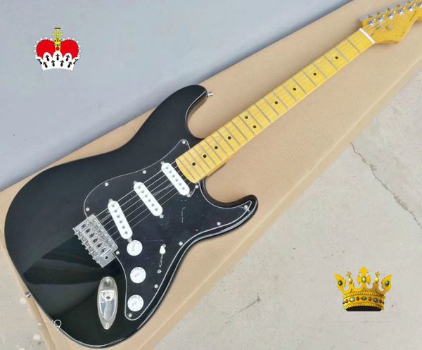 fdst-1025 black color solid body with white pickguard maple fretboard electric guitar, ing
fdst-1025 black color solid body with white pickguard maple fretboard electric guitar, ing