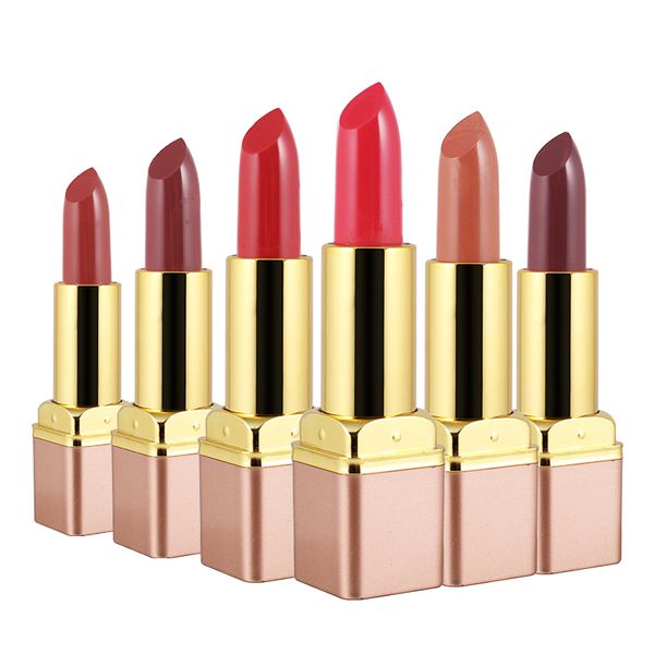 Kkw matte velvet lip tick moi turizing waterproof non tick cup doe not fade lip tick
Kkw matte velvet lip tick moi turizing waterproof non tick cup doe not fade lip tick