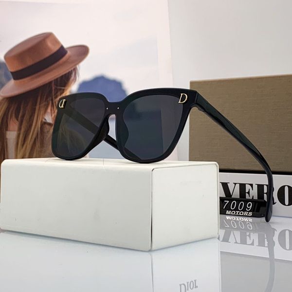 fashion d letter mens woman sunglasses beach sunglasses adumbral goggle glasses uv400 7009 with box, White;black
fashion d letter mens woman sunglasses beach sunglasses adumbral goggle glasses uv400 7009 with box, White;black