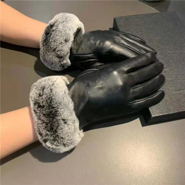 leather european and american fashion ladies gloves genuine leather, winter warm ladies touch screen gloves, with box, Blue;gray
leather european and american fashion ladies gloves genuine leather, winter warm ladies touch screen gloves, with box, Blue;gray