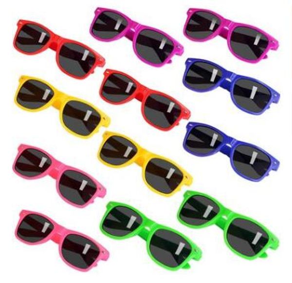 moq 20 pcs classic style sunglasses women and men modern beach sunglasses multi-color sunglasses, White;black
moq 20 pcs classic style sunglasses women and men modern beach sunglasses multi-color sunglasses, White;black