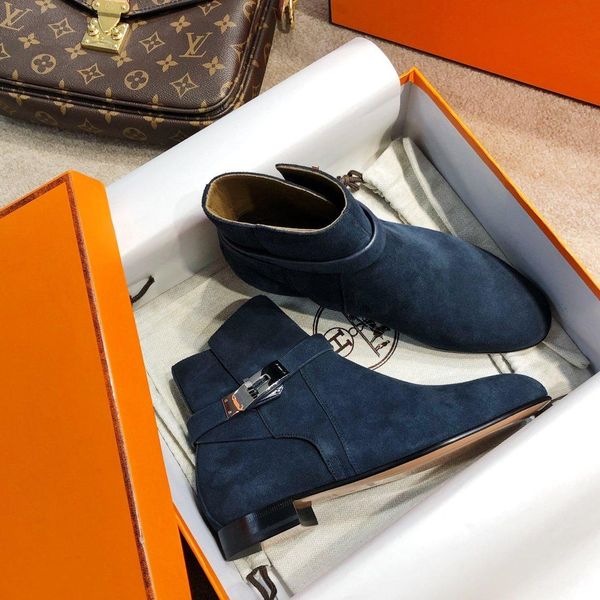 nh4 new yangjing boots high-quality high-end sports shoes leather flat-soled outdoor tennis shoes delivery size 35-40, Black
nh4 new yangjing boots high-quality high-end sports shoes leather flat-soled outdoor tennis shoes delivery size 35-40, Black