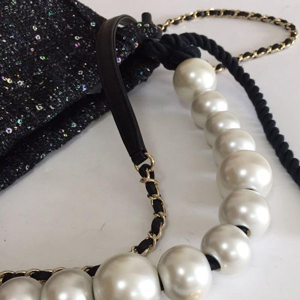 2019 new arrived designer women handbag spearl chain cross body handbags mini shoulder bag lady totel coin purse 27cm
2019 new arrived designer women handbag spearl chain cross body handbags mini shoulder bag lady totel coin purse 27cm