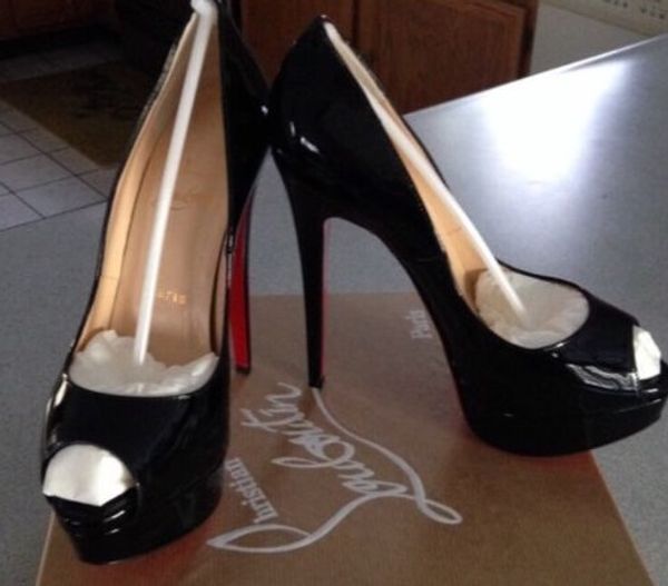 Original binding cla ic new fa hion luxury de igner red bottom bottom high heel heel black nude wedding pump dre women women hoe
Original binding cla ic new fa hion luxury de igner red bottom bottom high heel heel black nude wedding pump dre women women hoe