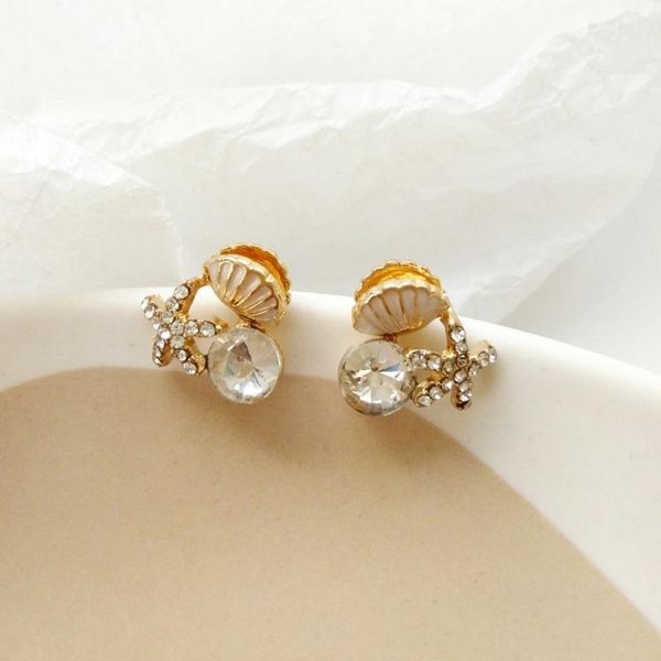 sea rhinestone shell starfish clips earrings shiny simple earrings for women, Silver
sea rhinestone shell starfish clips earrings shiny simple earrings for women, Silver