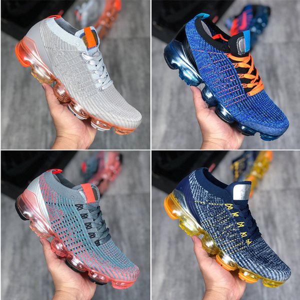 2020 chaussures moc 2 laceless 2.0 running shoes triple black designer mens women sneakers fly white knit cushion trainers zapatos
2020 chaussures moc 2 laceless 2.0 running shoes triple black designer mens women sneakers fly white knit cushion trainers zapatos