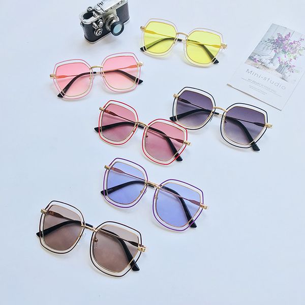 new paint square double loop wire children sunglasses 82023 private children's sunglasses for fashion, White;black
new paint square double loop wire children sunglasses 82023 private children's sunglasses for fashion, White;black