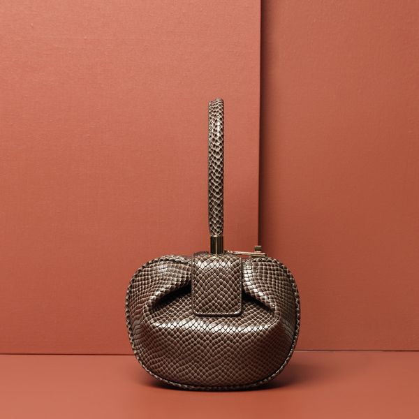net red with the street beat custom leather 2020 ladies portable retro chaotic dumplings wonton package snake chaotic package
net red with the street beat custom leather 2020 ladies portable retro chaotic dumplings wonton package snake chaotic package
