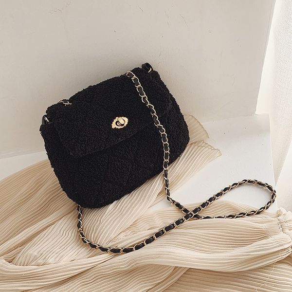 2019 новый cross-body сумка вышивка нитью волосатая сумка ромбическая цепь осень и зима на новом пакете
2019 новый cross-body сумка вышивка нитью волосатая сумка ромбическая цепь осень и зима на новом пакете