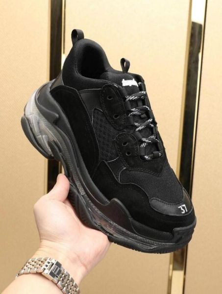 Мужчины Женщины 2019 Многоразовые дизайнерские туфли Dad ShoesTriple-S Дизайнеры кроссово
Мужчины Женщины 2019 Многоразовые дизайнерские туфли Dad ShoesTriple-S Дизайнеры кроссово