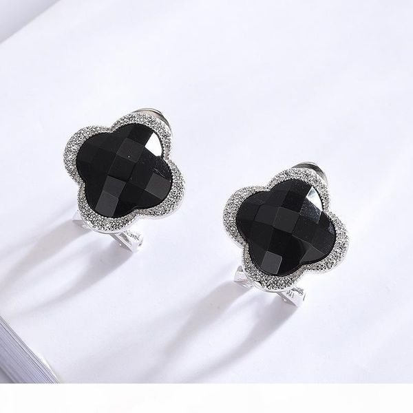 fashion-simple earrings trendy european and american simple earrings s925 sterling silver four-leaf clover earrings, Golden;silver
fashion-simple earrings trendy european and american simple earrings s925 sterling silver four-leaf clover earrings, Golden;silver