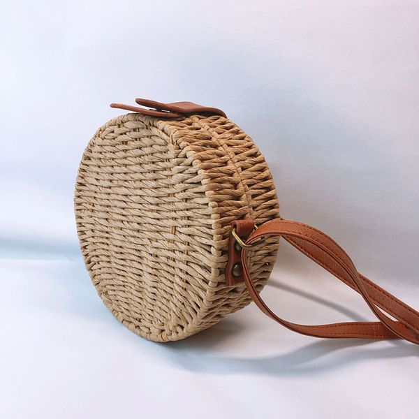 2019 летняя мода трикотажные соломенные пляж crossbody сумки для женщин круг тканые сумки почтальона сумочки девушки маленькие круглые дорож 
2019 летняя мода трикотажные соломенные пляж crossbody сумки для женщин круг тканые сумки почтальона сумочки девушки маленькие круглые дорож