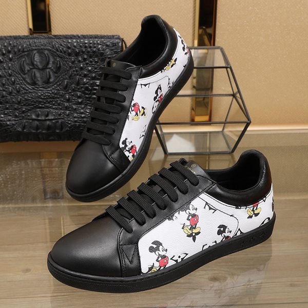fashion luxury designer men board shoes light casual shoes whiter black classic tennis running jogging fashion luxury vintage shoes size6-10
fashion luxury designer men board shoes light casual shoes whiter black classic tennis running jogging fashion luxury vintage shoes size6-10