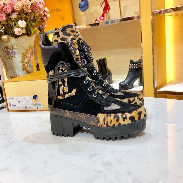 2019 latest paris women desert boots martin boots fashion flamingos love arrow medal real leather winter high heel boots, Black
2019 latest paris women desert boots martin boots fashion flamingos love arrow medal real leather winter high heel boots, Black