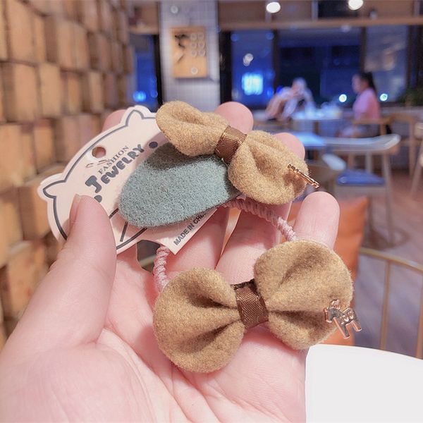 2020 new korean sweet cute felt color matching bow hair rope contrast geometric oval barrettes for girl fashion hair accessories, Slivery;white
2020 new korean sweet cute felt color matching bow hair rope contrast geometric oval barrettes for girl fashion hair accessories, Slivery;white