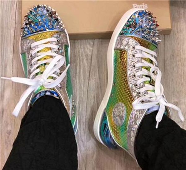 2020 new luxury black gold glitter sequins red bottom shoes designer high spikes toe genuine leather flats party wedding sneakers c04
2020 new luxury black gold glitter sequins red bottom shoes designer high spikes toe genuine leather flats party wedding sneakers c04