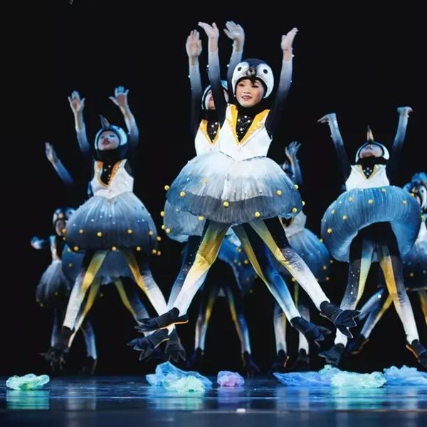 little penguin adventure children's costumes 61 animal shape dancing costumes new cartoon penguin performance, Black;red
little penguin adventure children's costumes 61 animal shape dancing costumes new cartoon penguin performance, Black;red