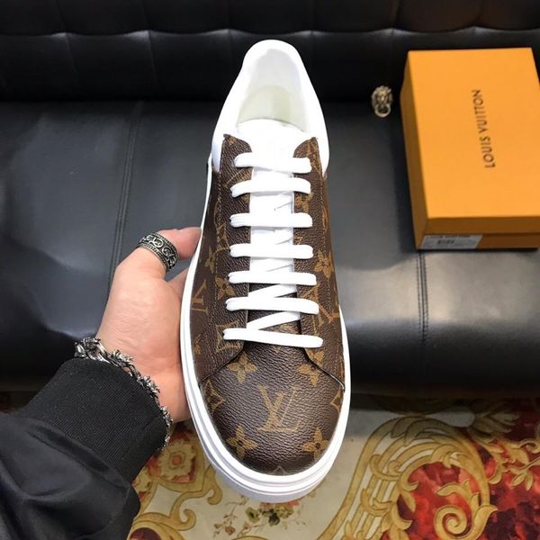 New spring men's casual shoes men's trend outdoor leisure travel skateboard shoes fast delivery with original box packaging
New spring men's casual shoes men's trend outdoor leisure travel skateboard shoes fast delivery with original box packaging