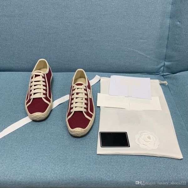 flat lace-up shoes suede effect calf leather g34085 x51848 0j086 designer designer design comfortable and fashionable
flat lace-up shoes suede effect calf leather g34085 x51848 0j086 designer designer design comfortable and fashionable