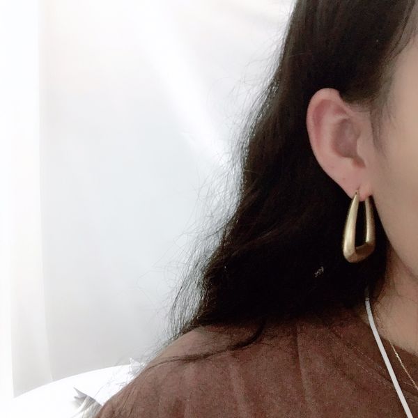 women u shape earring stud copper swinging big hollow earrings womens wedding party charm jewelry, Golden
women u shape earring stud copper swinging big hollow earrings womens wedding party charm jewelry, Golden