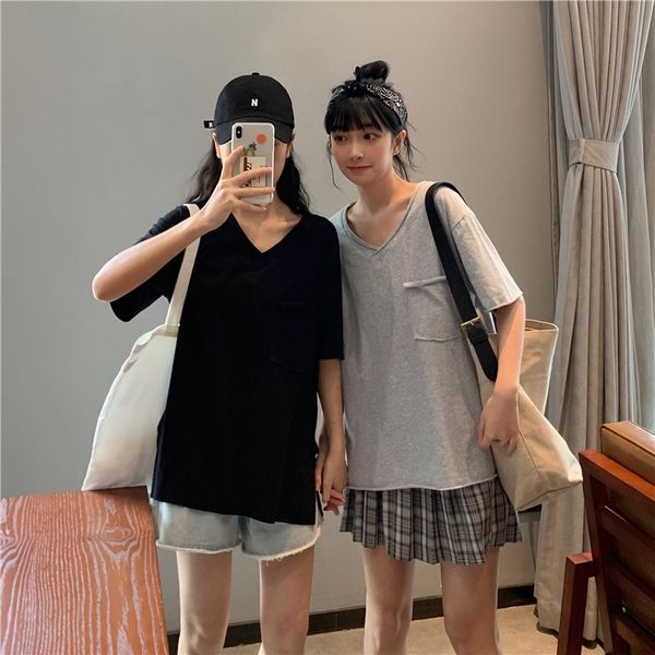2020 loose short-sleeved t- coat t-shirt female tearing side open fork student base shirt, White
2020 loose short-sleeved t- coat t-shirt female tearing side open fork student base shirt, White